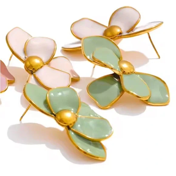 Sage Green Petal Floral Gold Earrings - Picture 8 of 8